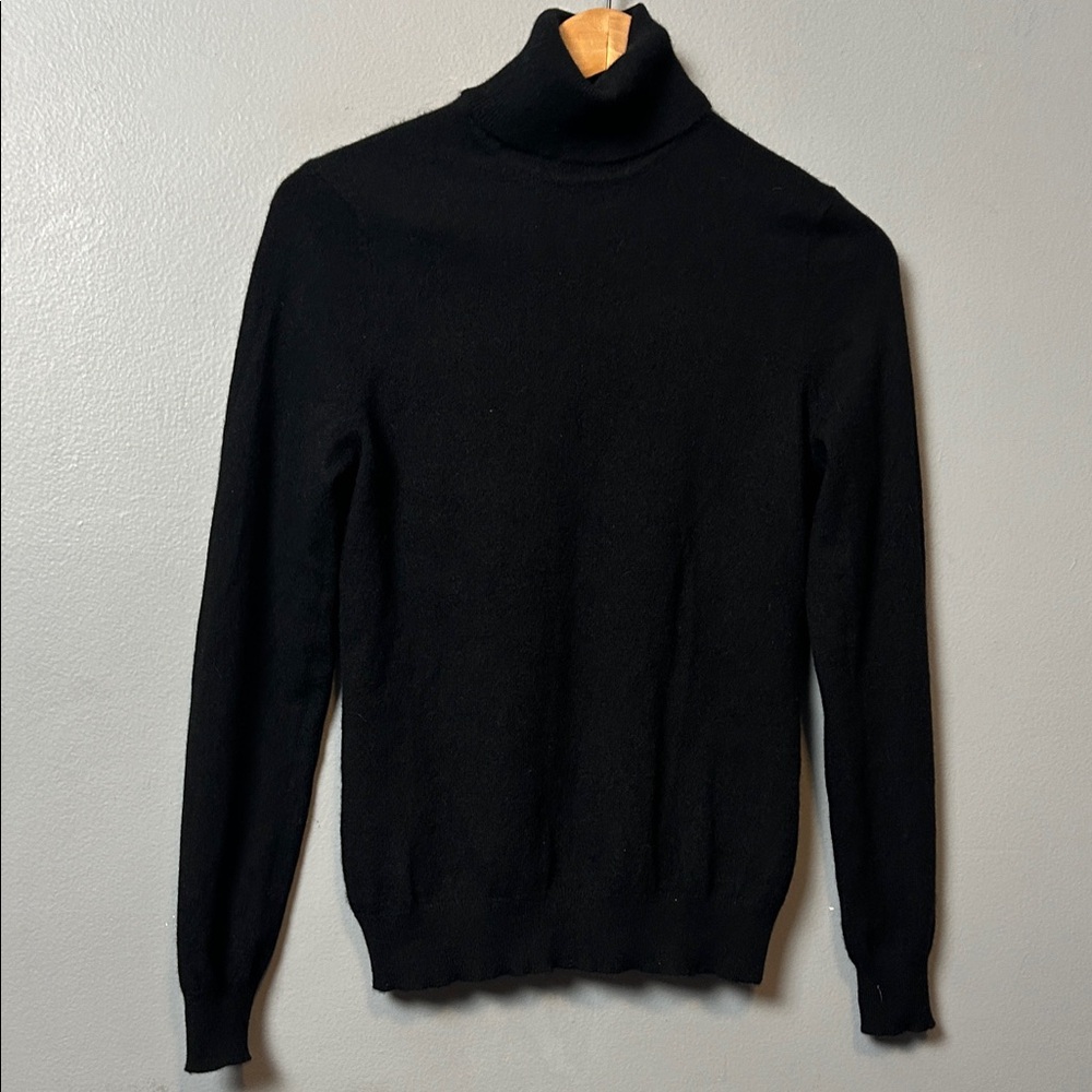 Lord & Taylor Cashmere Classic Black Turtleneck Sweater long sleeve size M